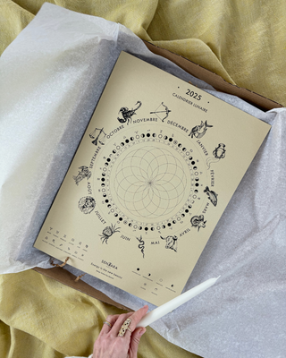 Le Calendrier Lunaire Sentara Holistic : Une Œuvre Inspirée et Energétique